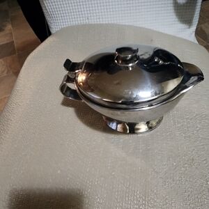 Vintage Stainless Steel Covered Gravy Boat - Silver 8.5 Long 5.5 Wide
